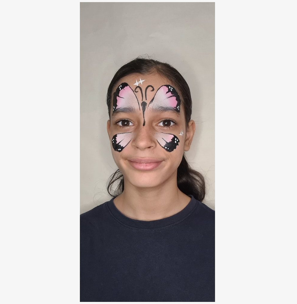 Ansiktsmålning med Snazaroo Split Cake - Rosa, Vit & Grå